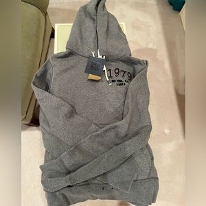 Ruehl 925 Men’s Sweatshirt Size M - Never Worn